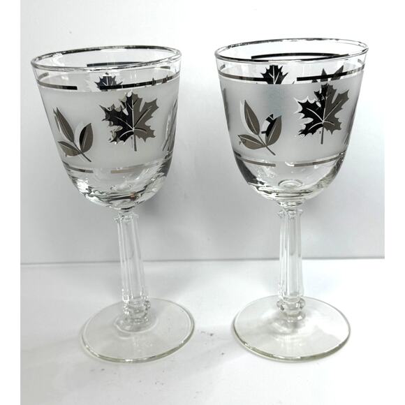 MCM Exquisite Libbey Silver Leaf Collection Stemmed 10 Oz. Blown Wine Glasses 2 - Picture 2 of 6